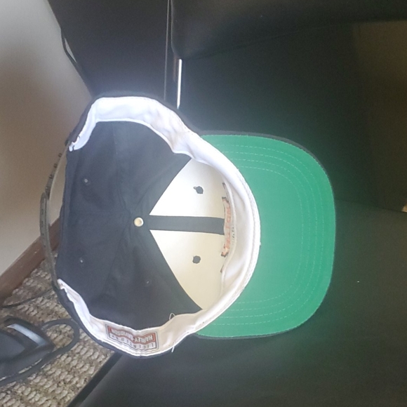 Baseball cap - Picture 2 of 2